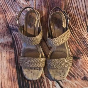 Life strides velocity memory foam wedges size8